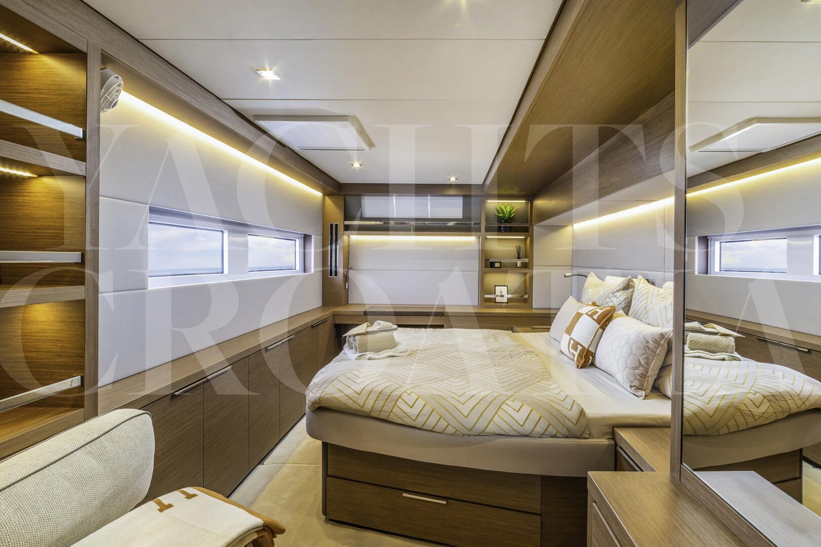 Lagoon 55 Master cabin