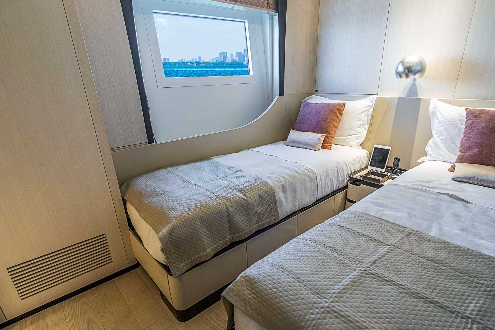 Benetti Delfino 95 Twin2