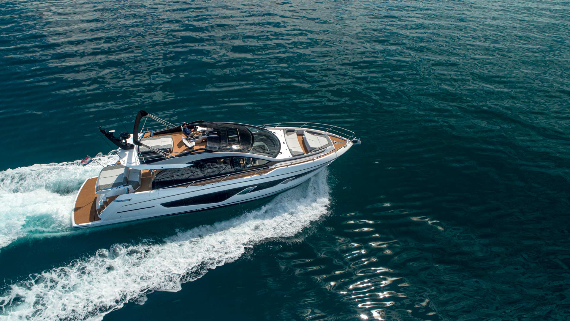 Sunseeker 65 Sport Yacht cruising