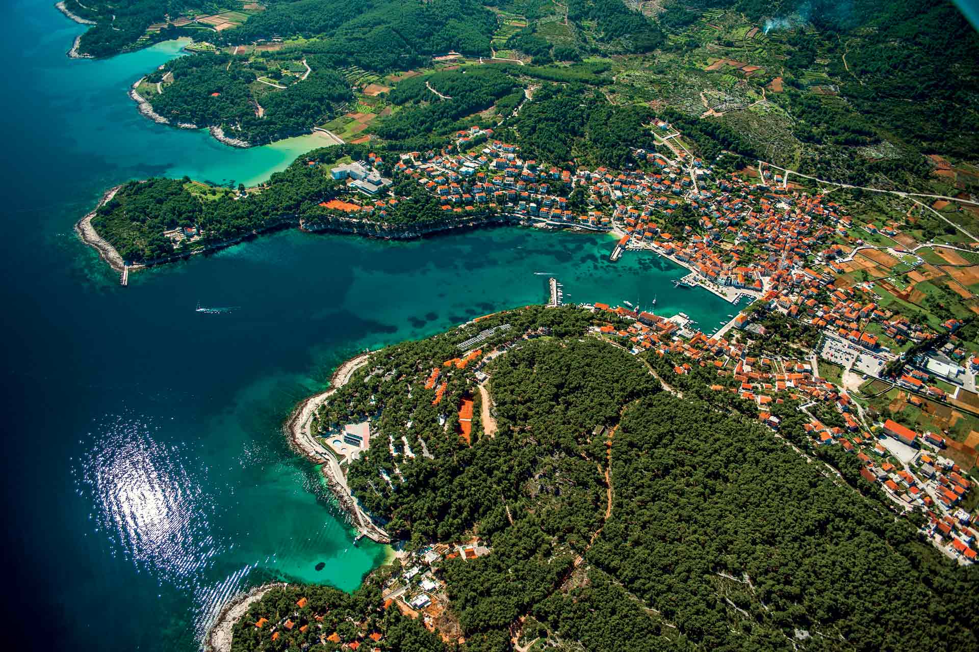 jelsa hvar yacht charter