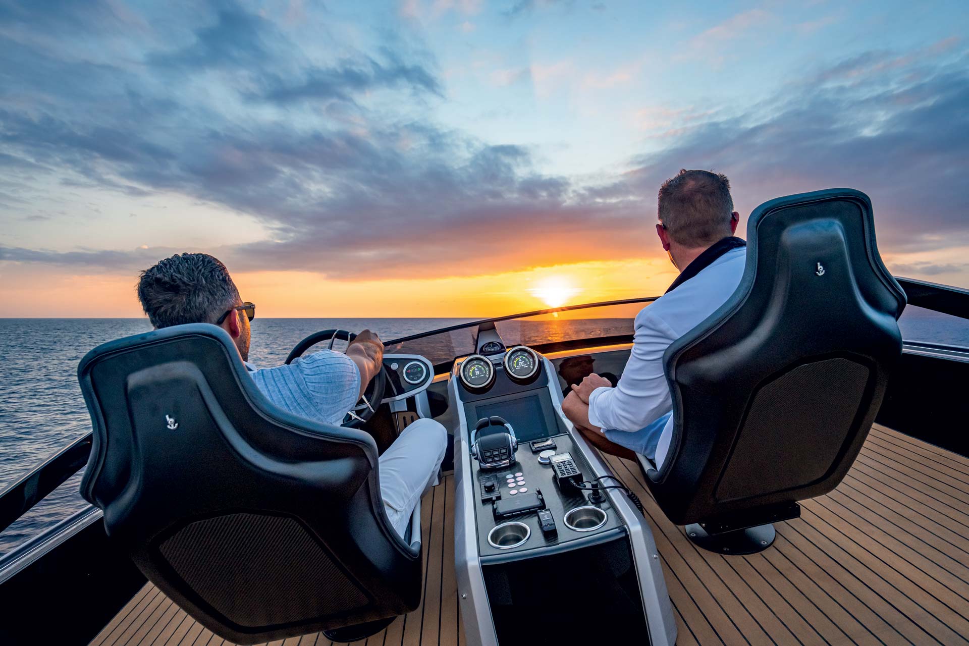 sunseeker 65 sport yacht skyhelm