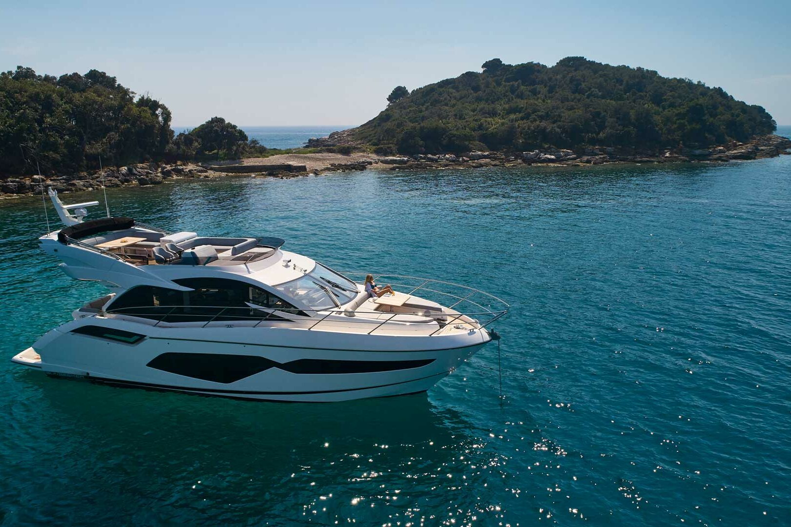 Sunseeker Manhattan 55 Apolo side view