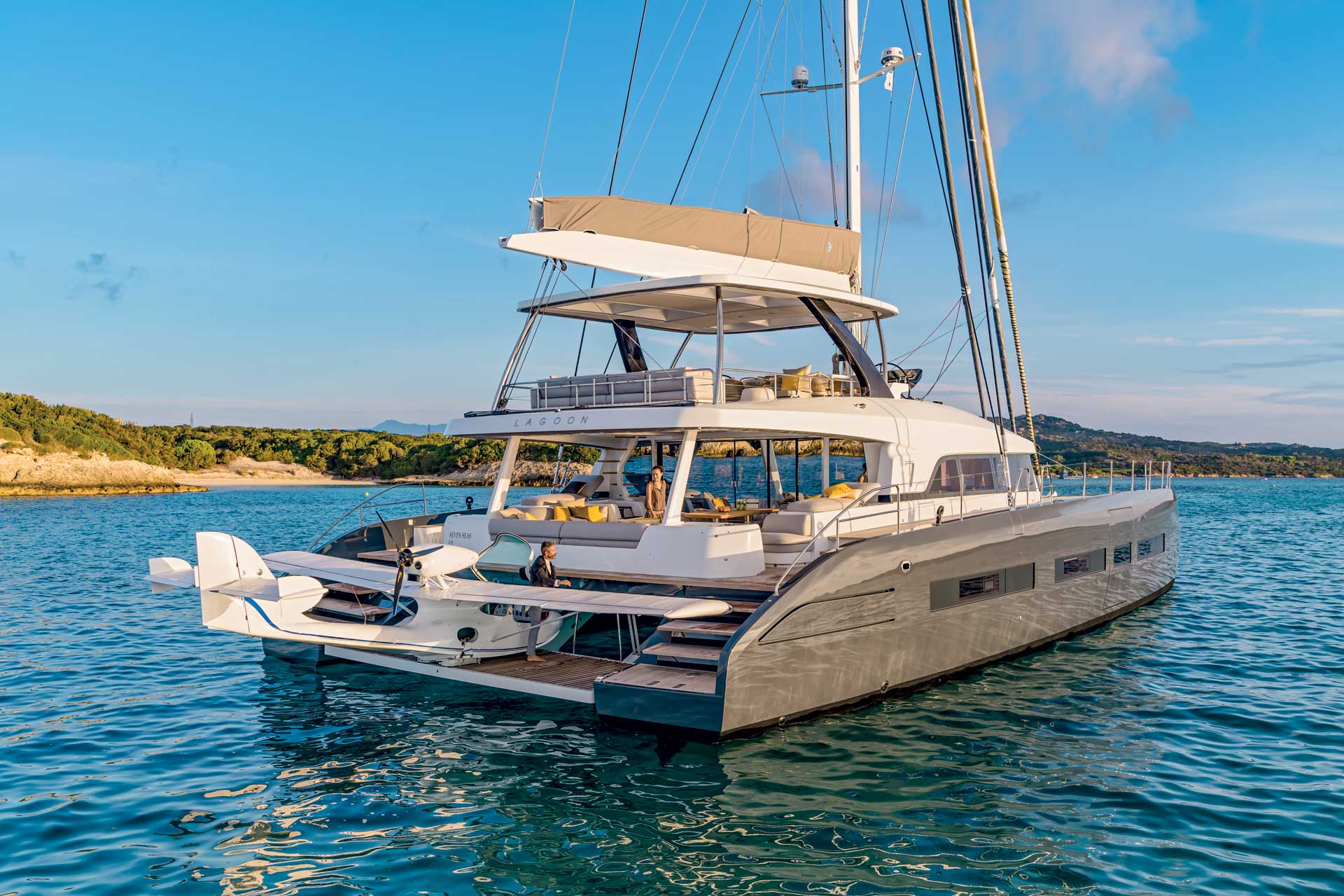 luxury sailing catamaran lagoon seventy 7