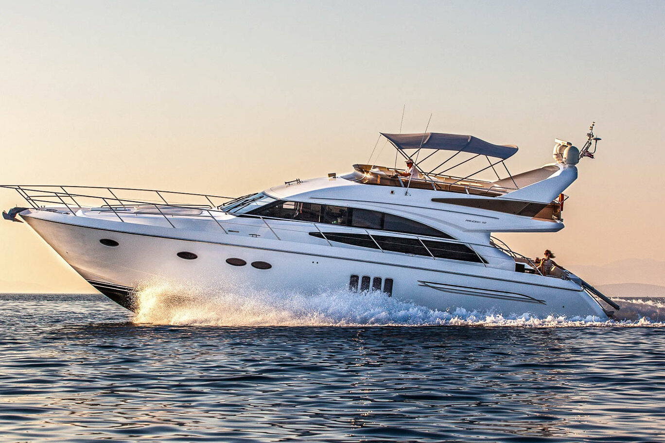 Luxury yacht Princess 62 Sassy sea view