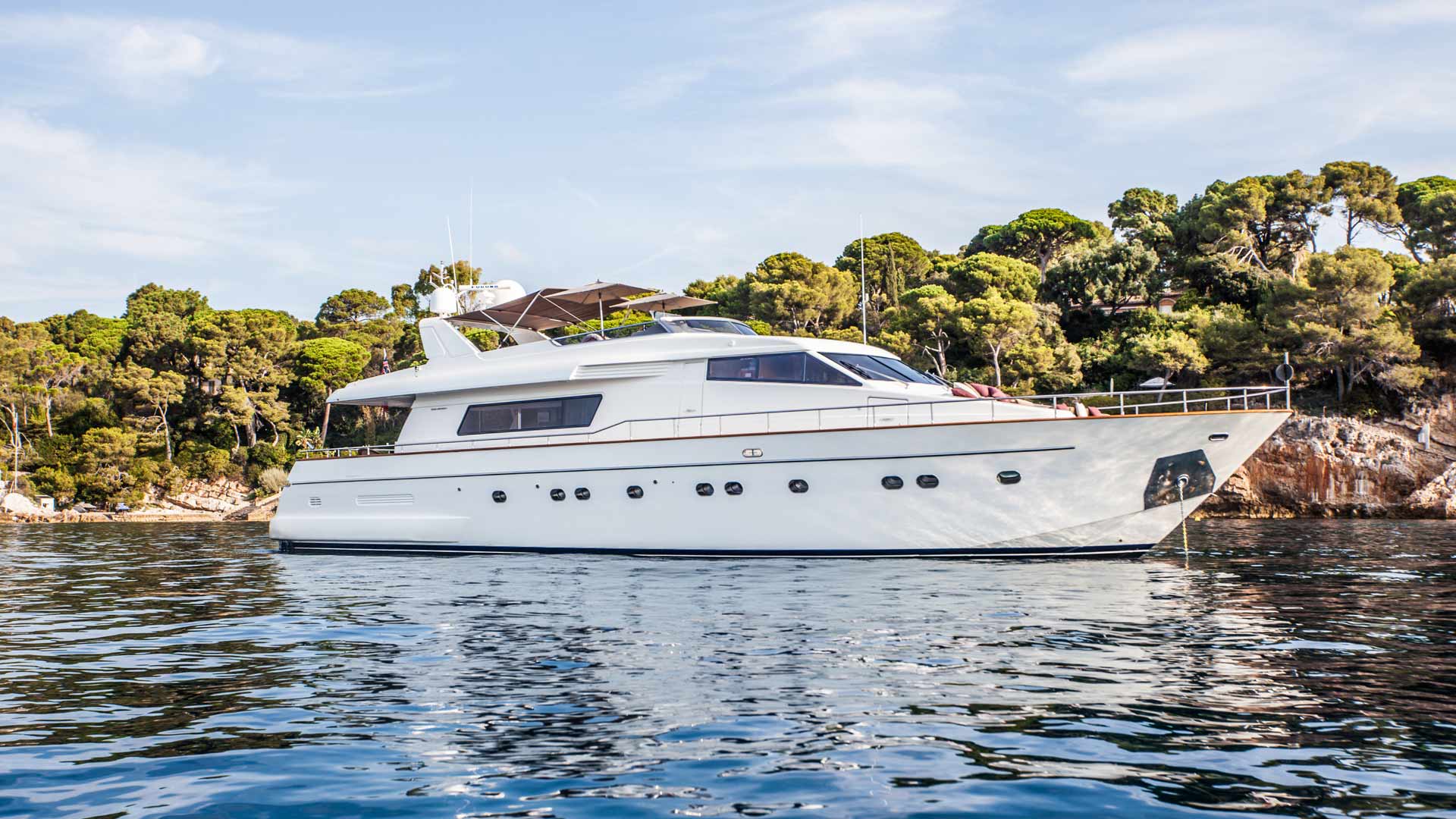 Luxury yacht Solal main