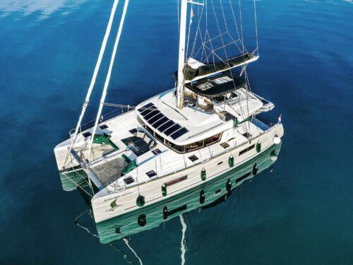 Luxury catamaran Lagoon 52 F main