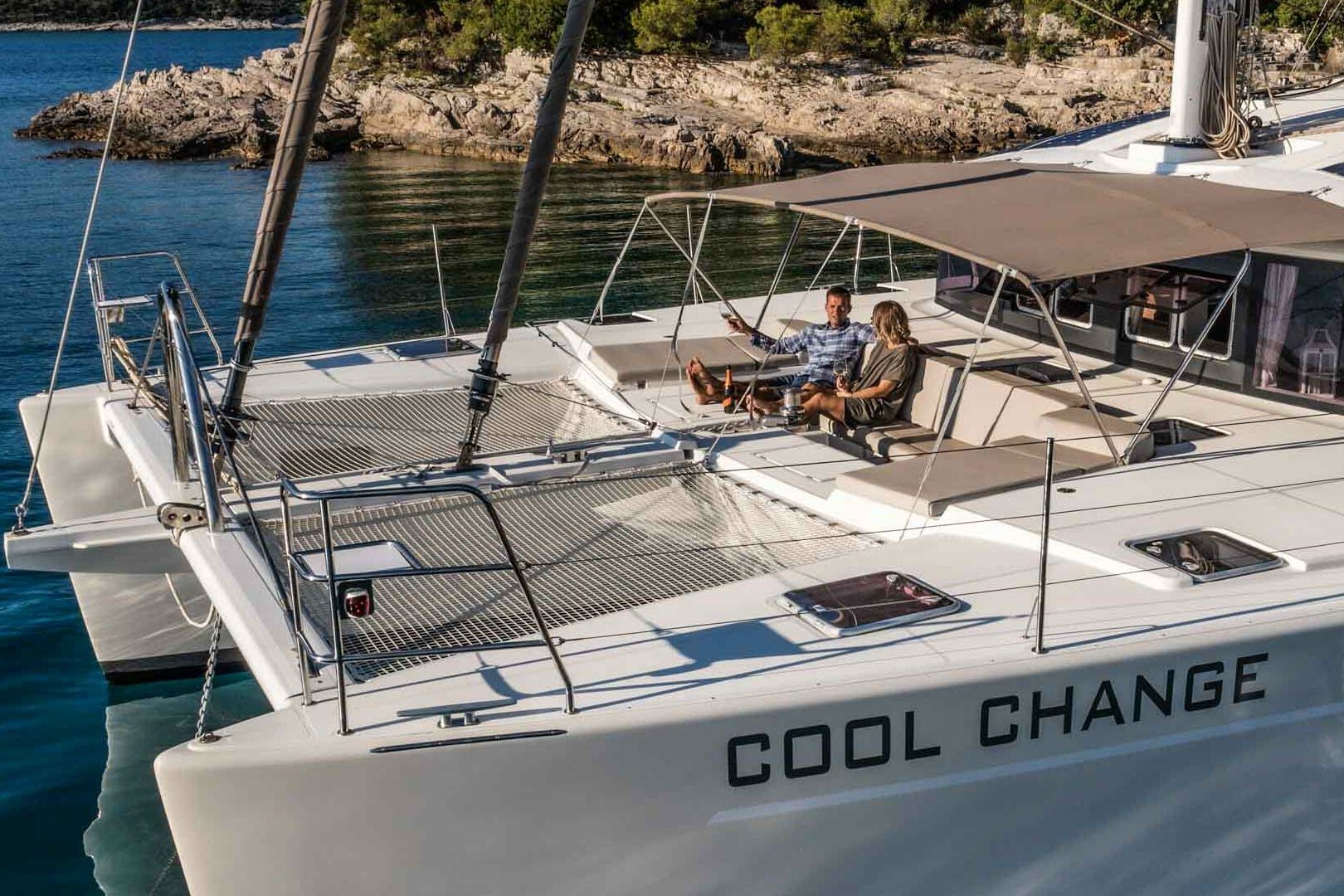 Lagoon 560 S2 foredeck