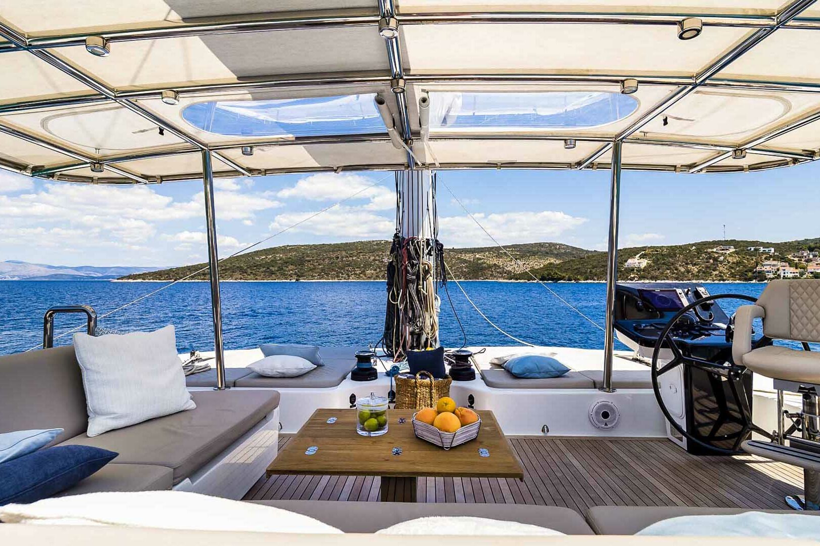 Sunreef 50 flybridge