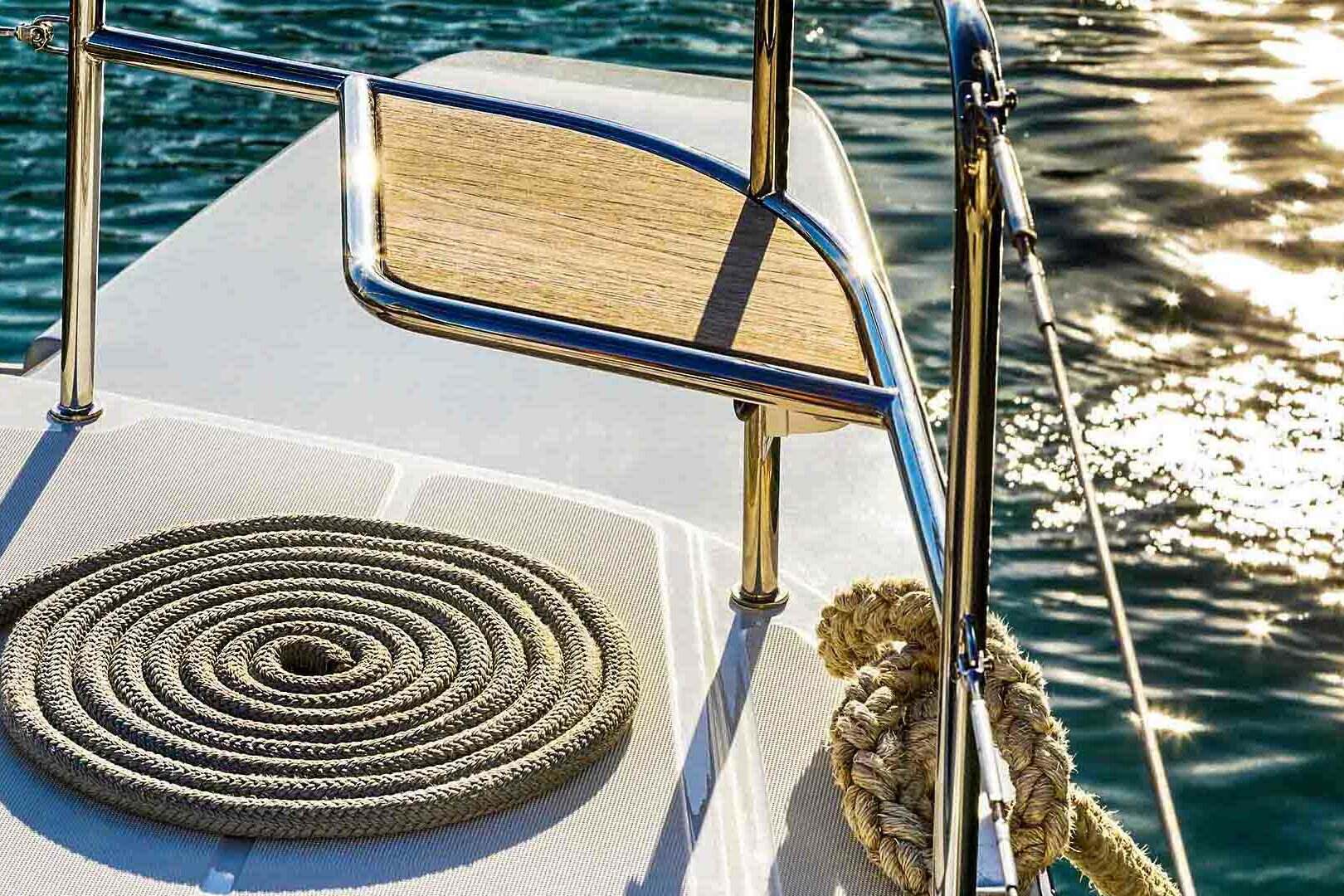 Lagoon 52 F foredeck detail