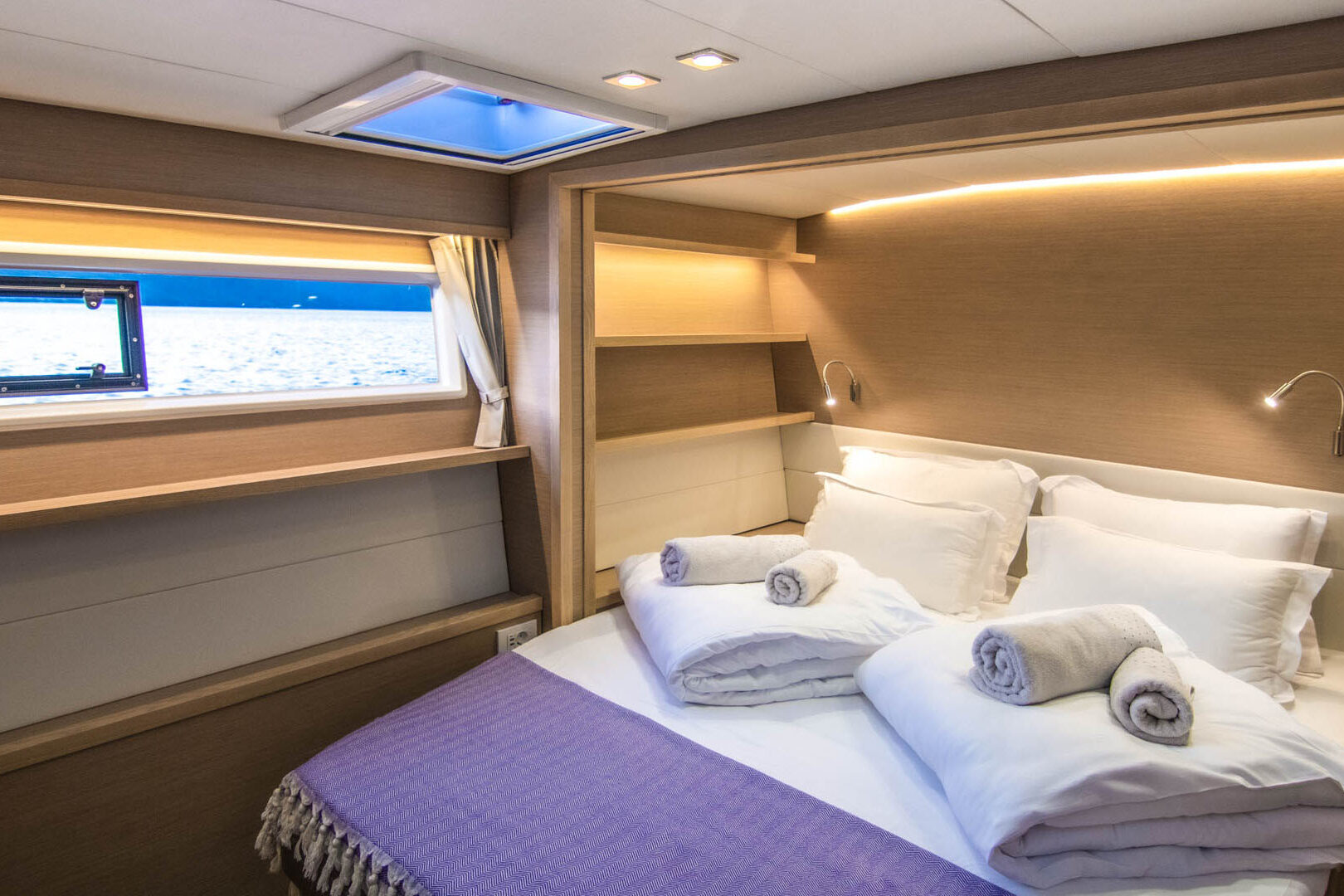 Lagoon 560 S2 aft port cabin