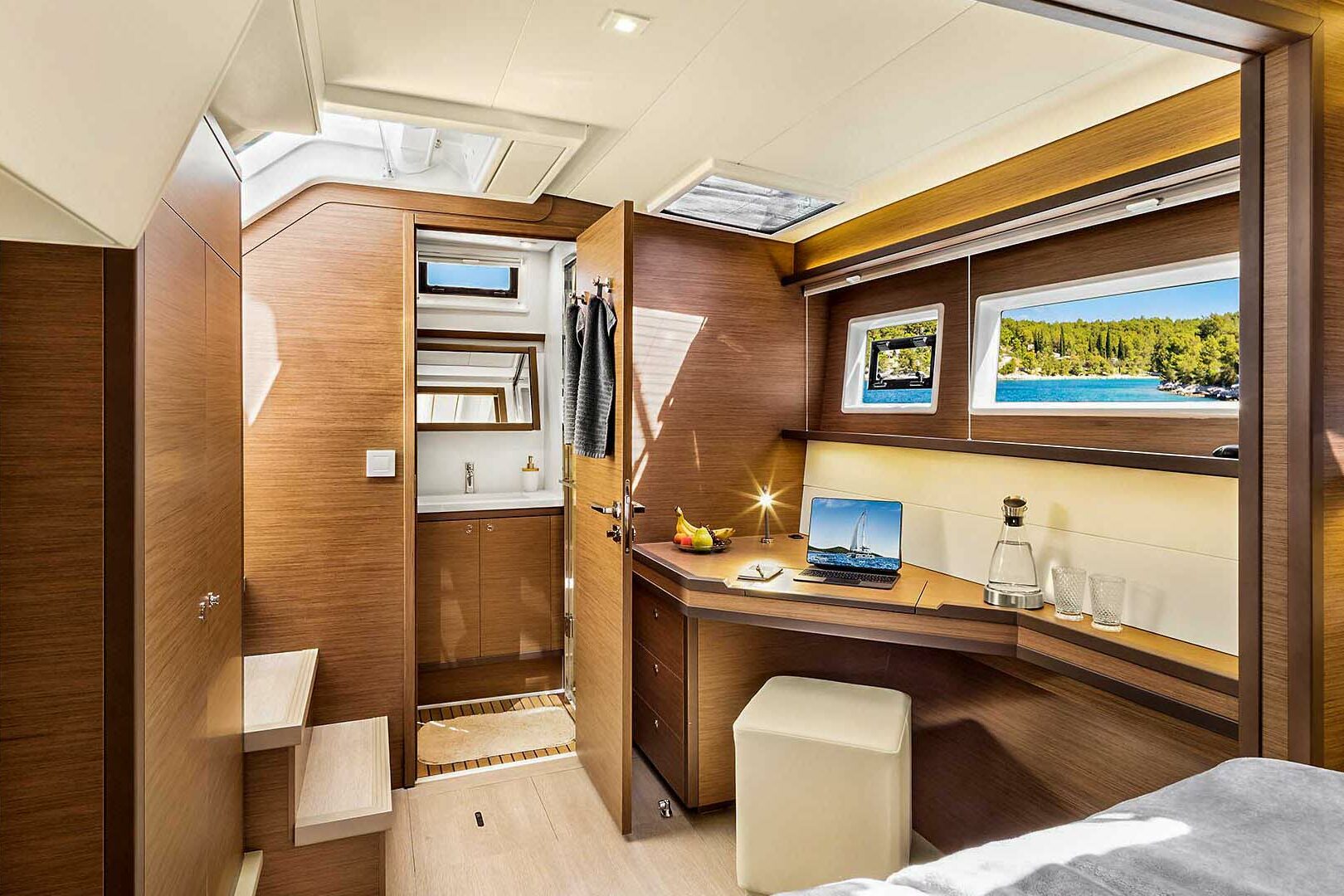 Lagoon 52 F VIP cabin view