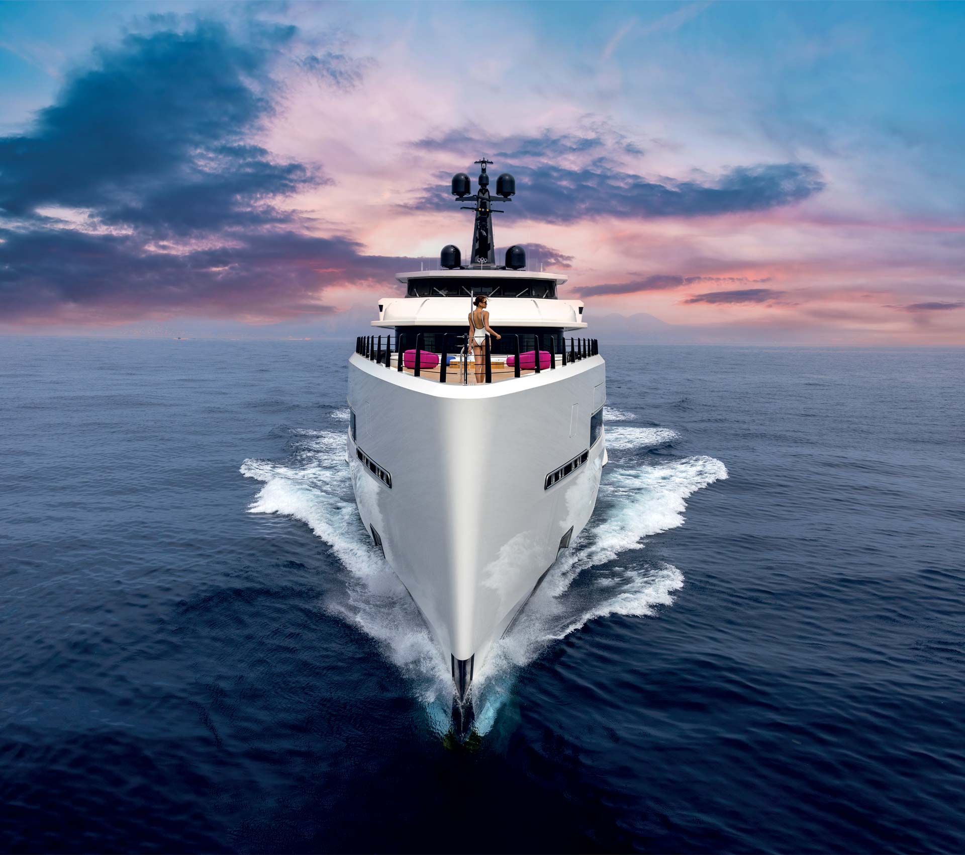 crn rio front view cruising