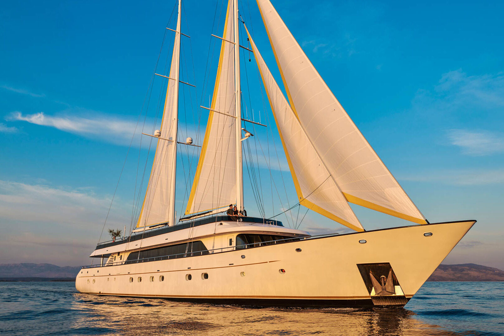 Luxury sailing yacht Anima Maris sailing