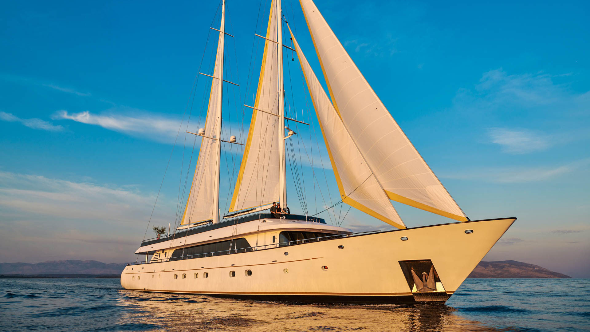 Luxury sailing yacht Anima Maris sailing