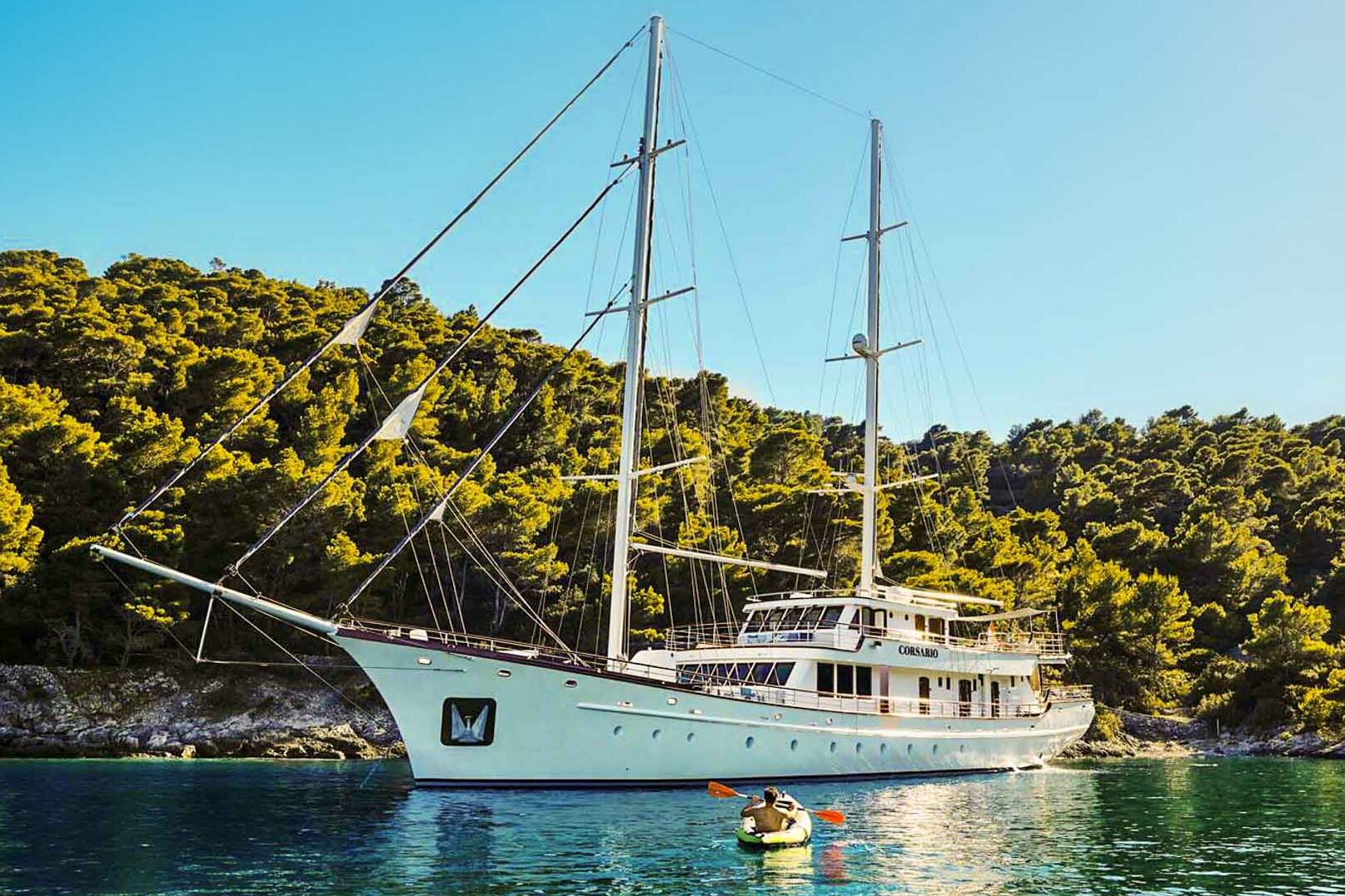 Luxury sailing yacht Corsario kayaking