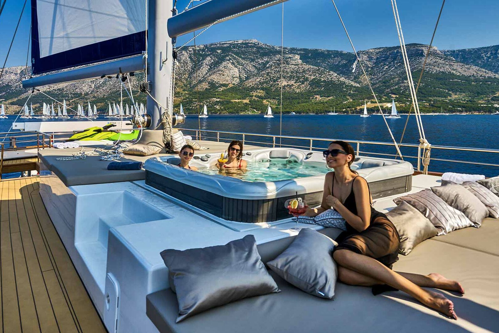 Luxury sailing yacht Dalmatino sun deck