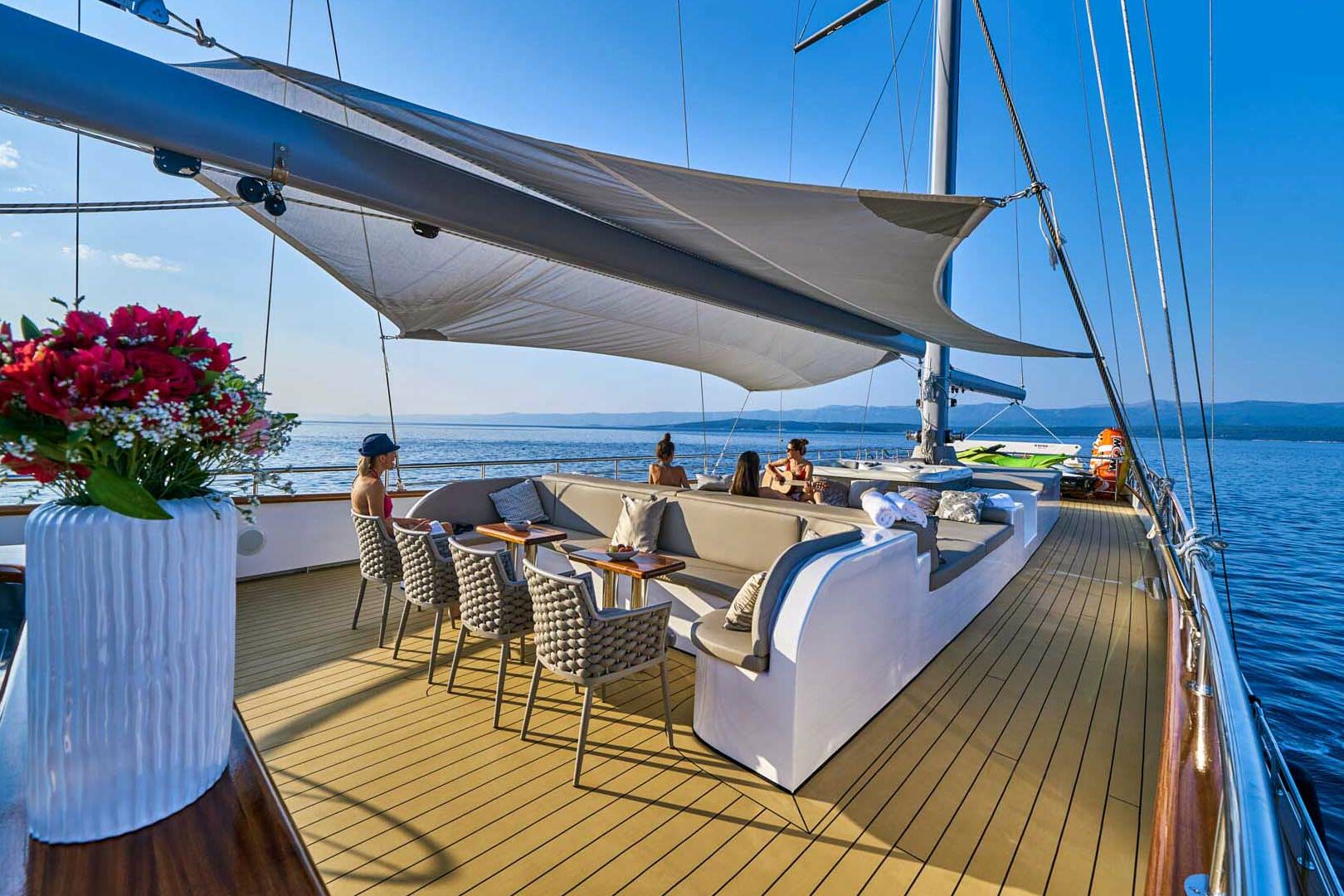 Dalmatino sun deck aft view