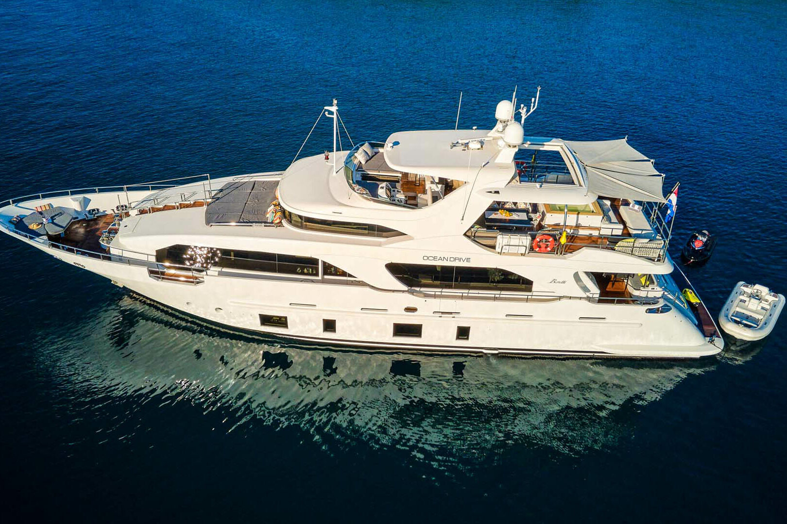 Luxury yacht Ocean Drive cruising