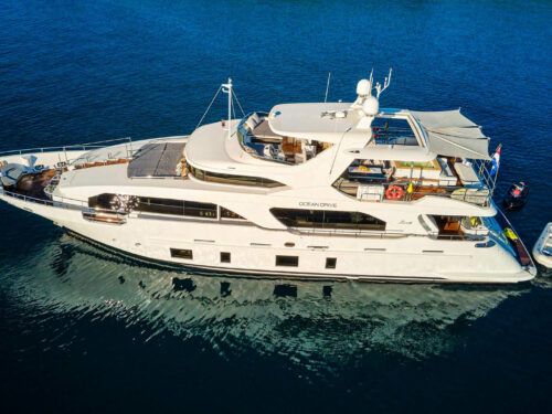 Luxury yacht Ocean Drive cruising