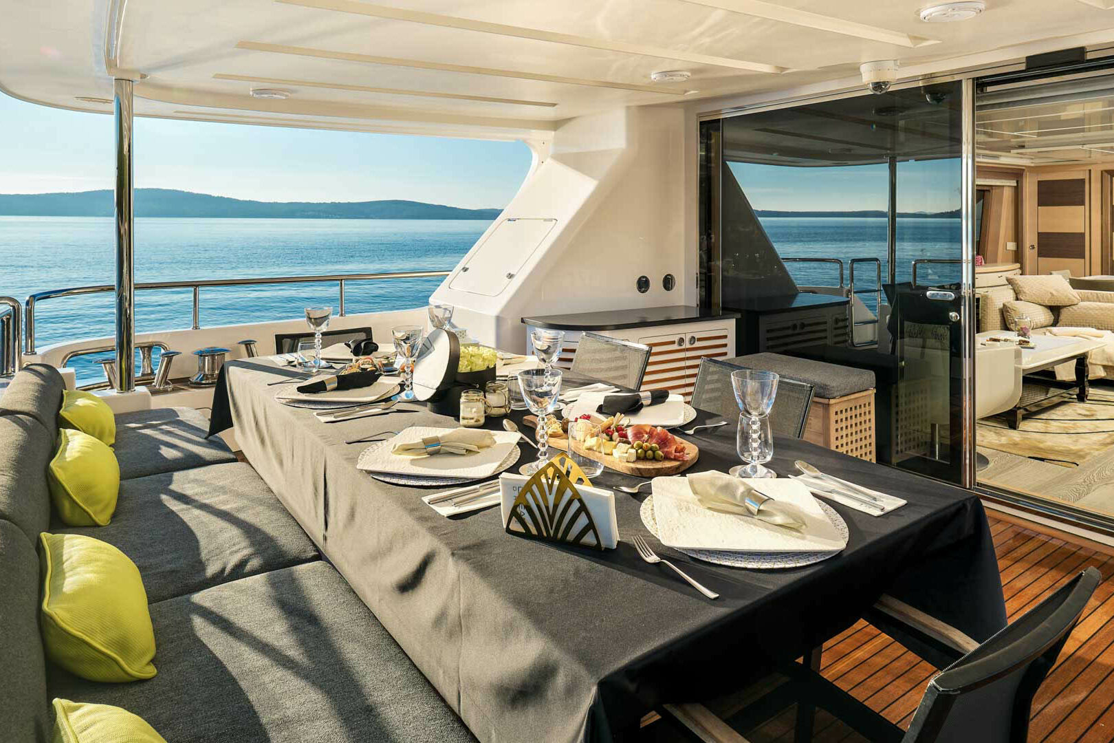 Ocean Drive al-fresco dining