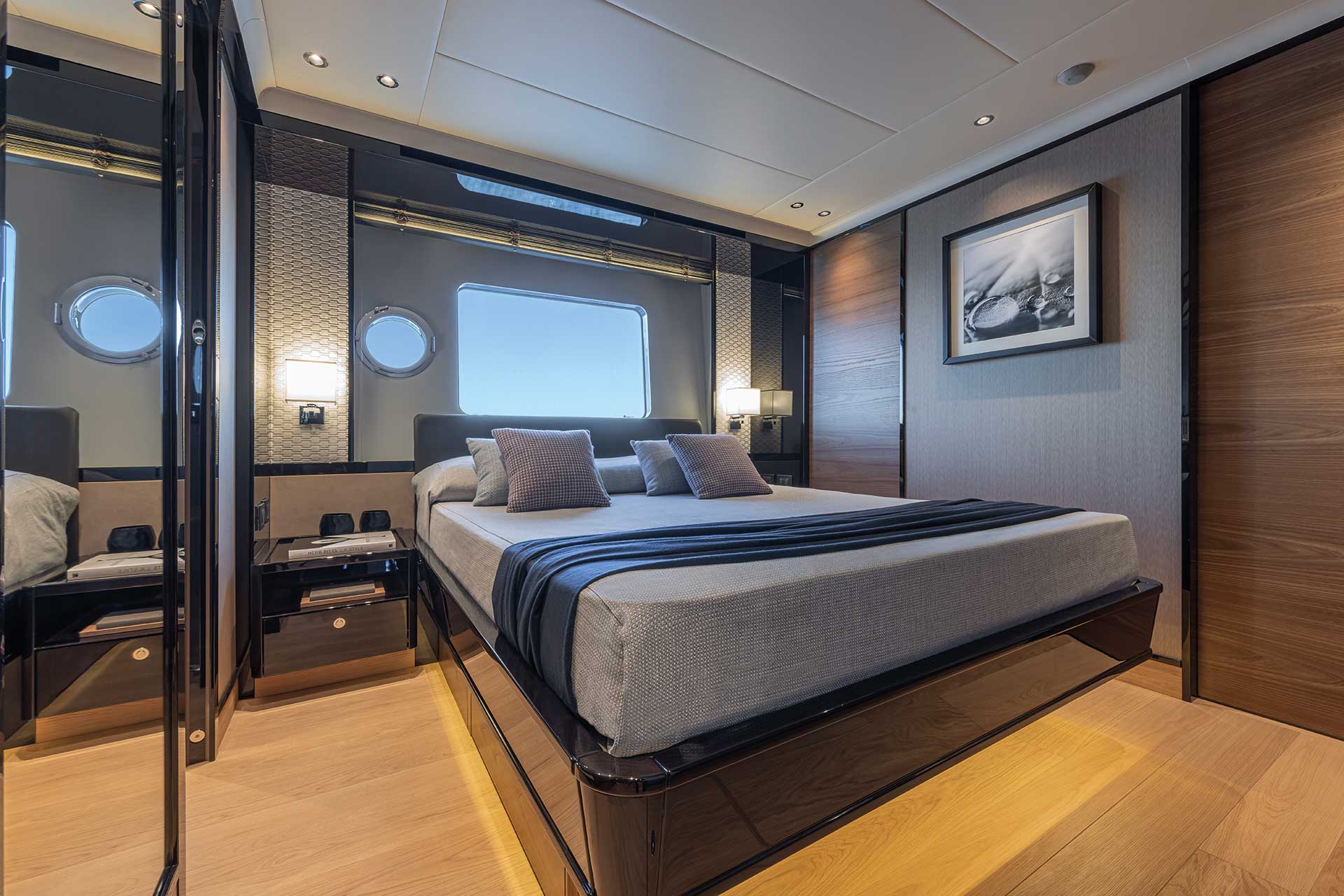 absolute navetta 75 cabin