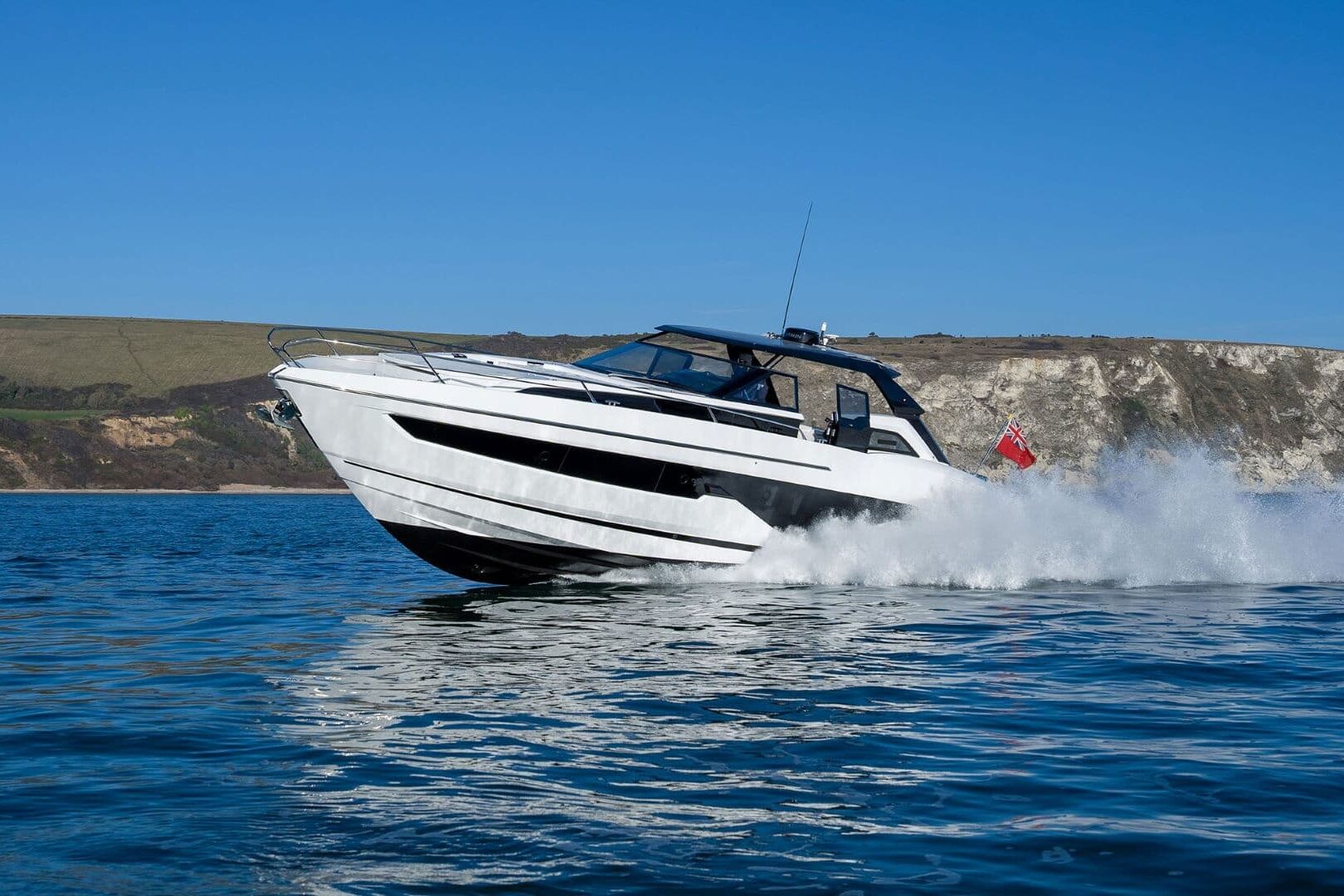 Sunseeker Superhawk 55 cruising