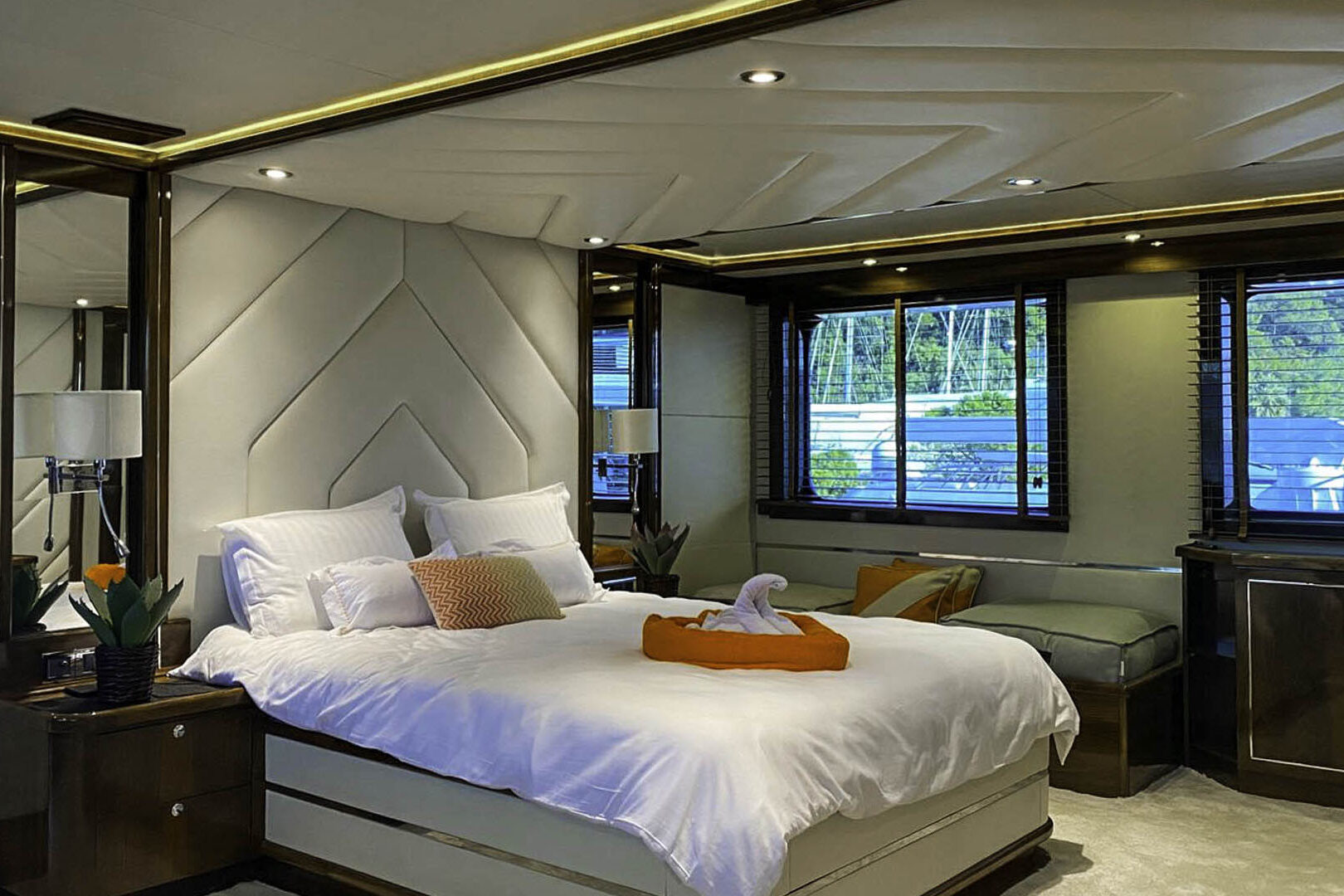 Apna Master cabin