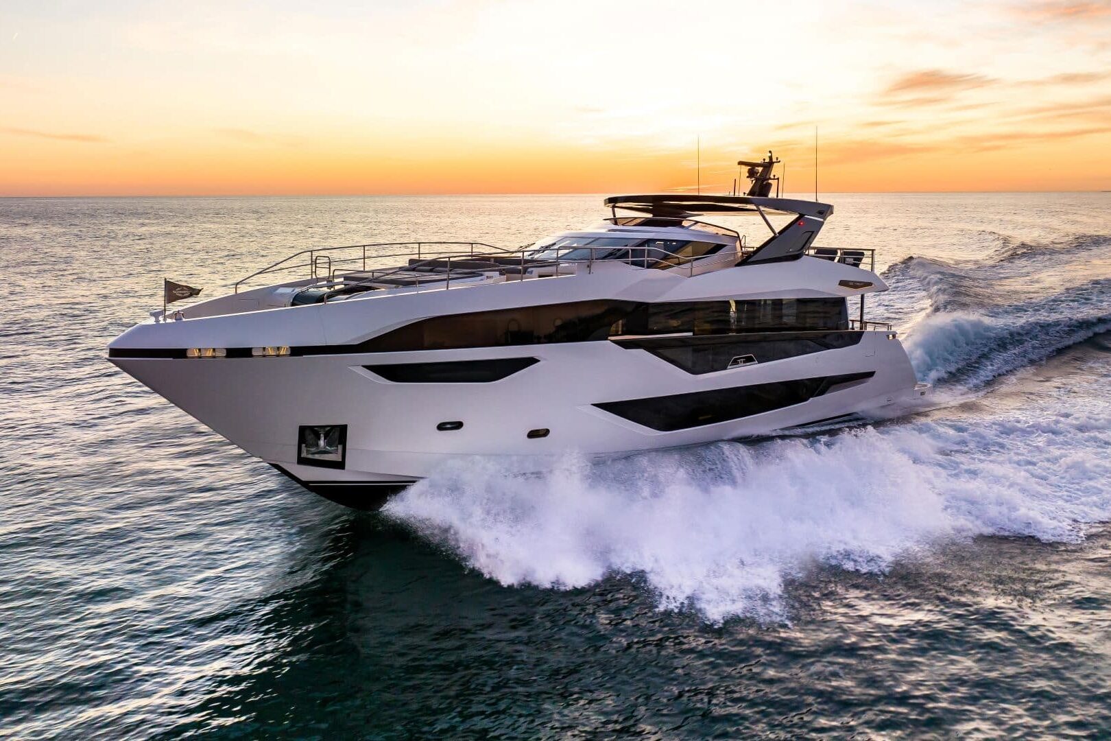 Sunseeker 100 Yacht exterior