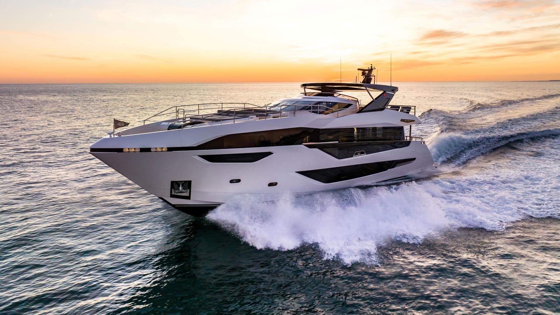 Sunseeker 100 Yacht exterior