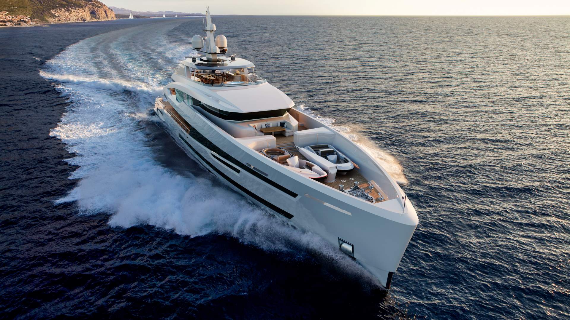 Heesen Akira superyacht cruising