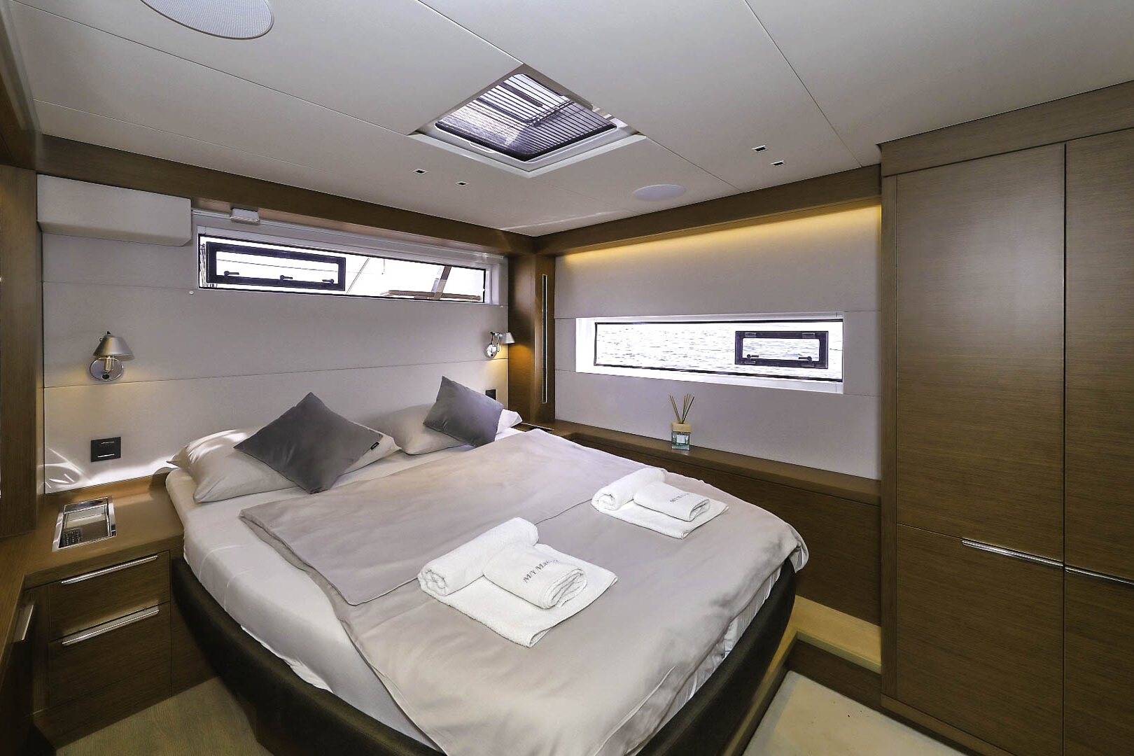 Lagoon Sixty 7 VIP cabin