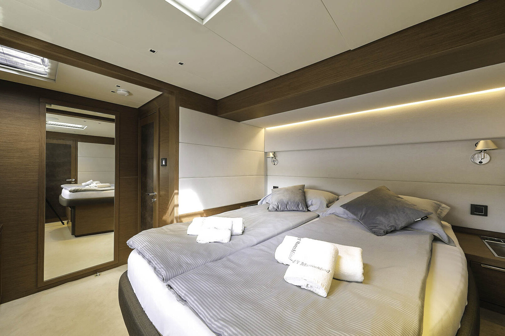 Lagoon Sixty 7 double cabin-1