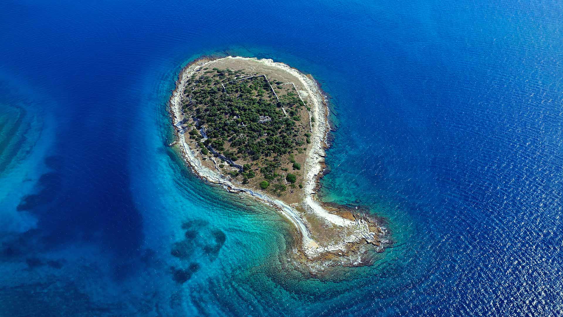 Gaz, small islands in Croatia