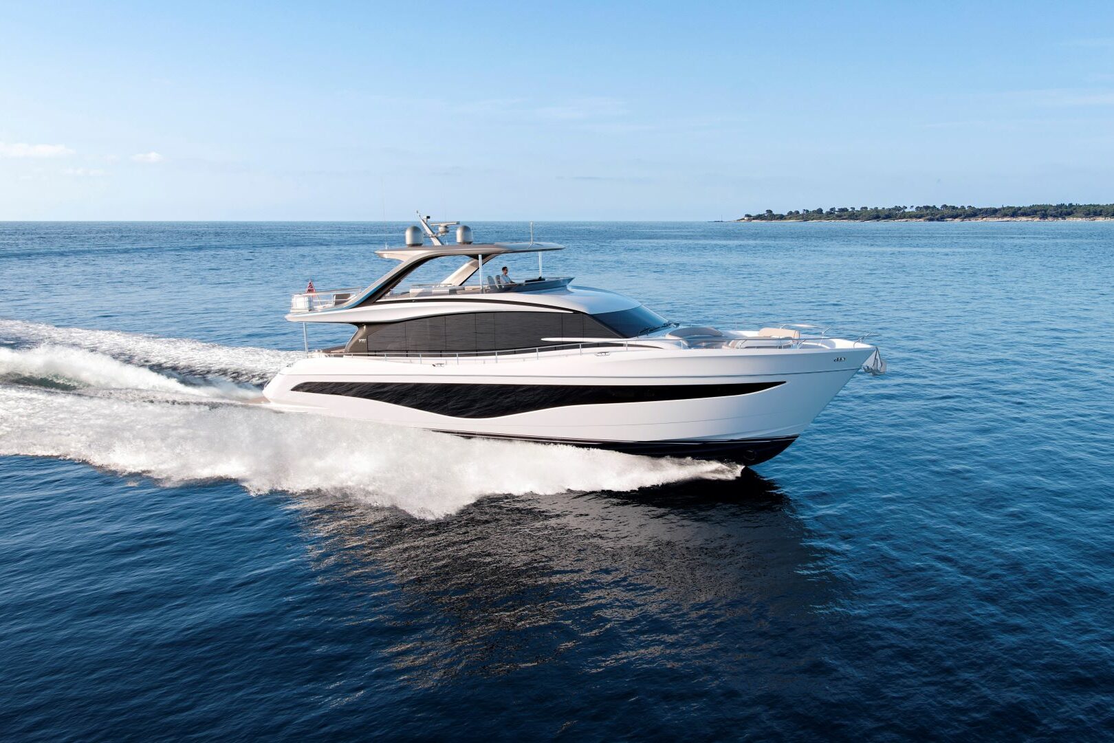 Luxury yacht Princess Y80