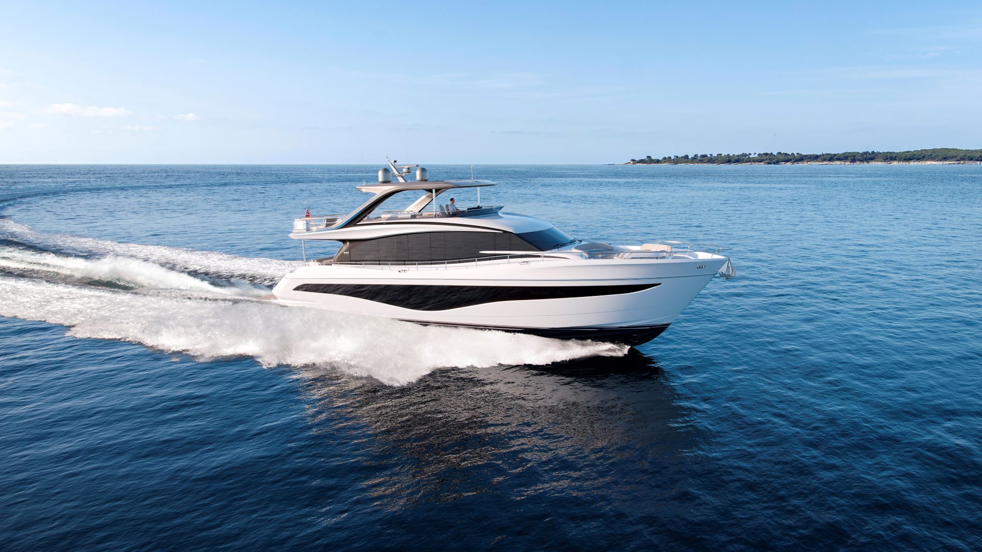 Luxury yacht Princess Y80