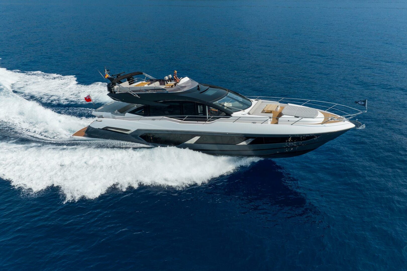 Sunseeker 75 Sport Yacht