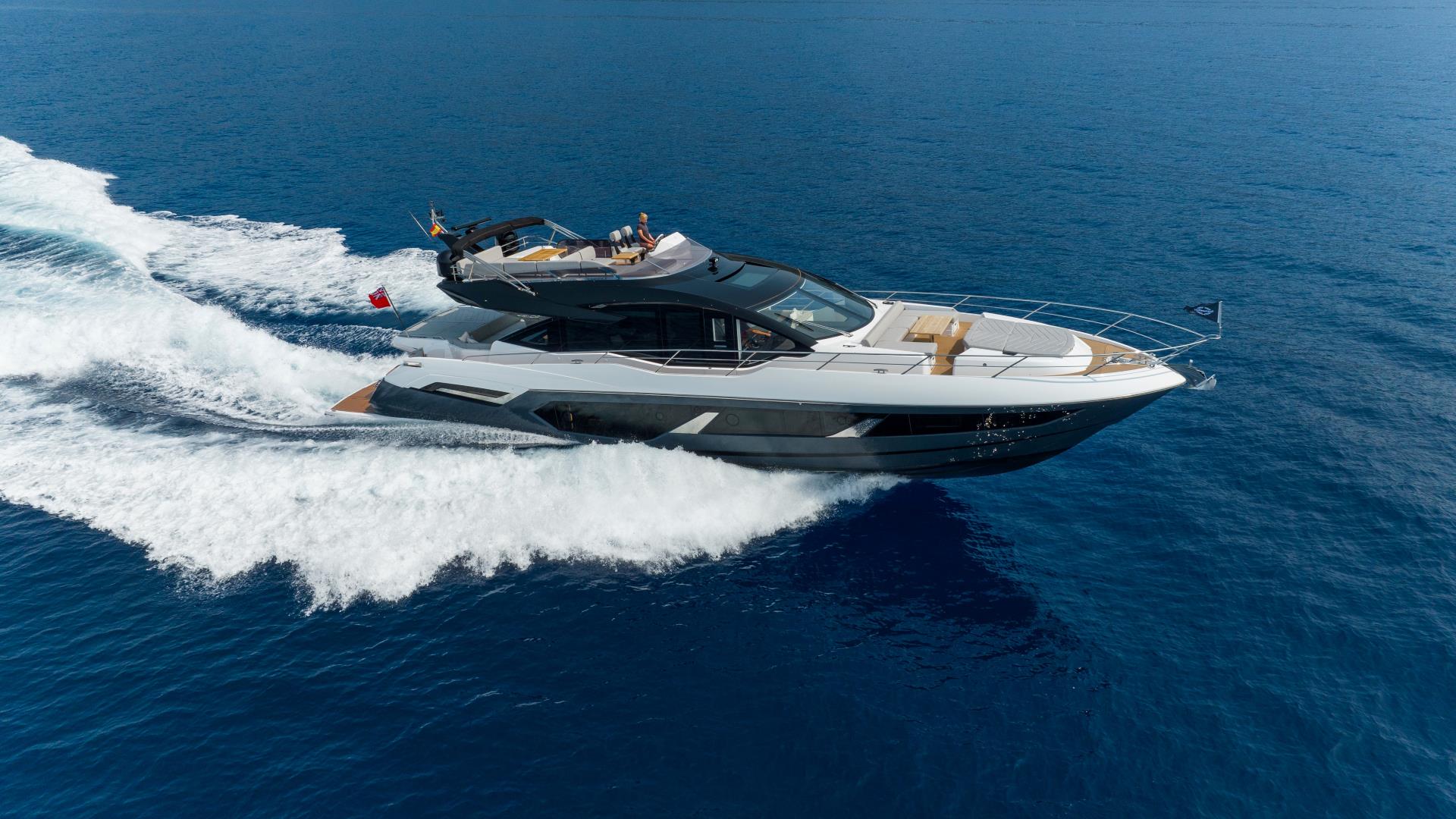 Sunseeker 75 Sport Yacht