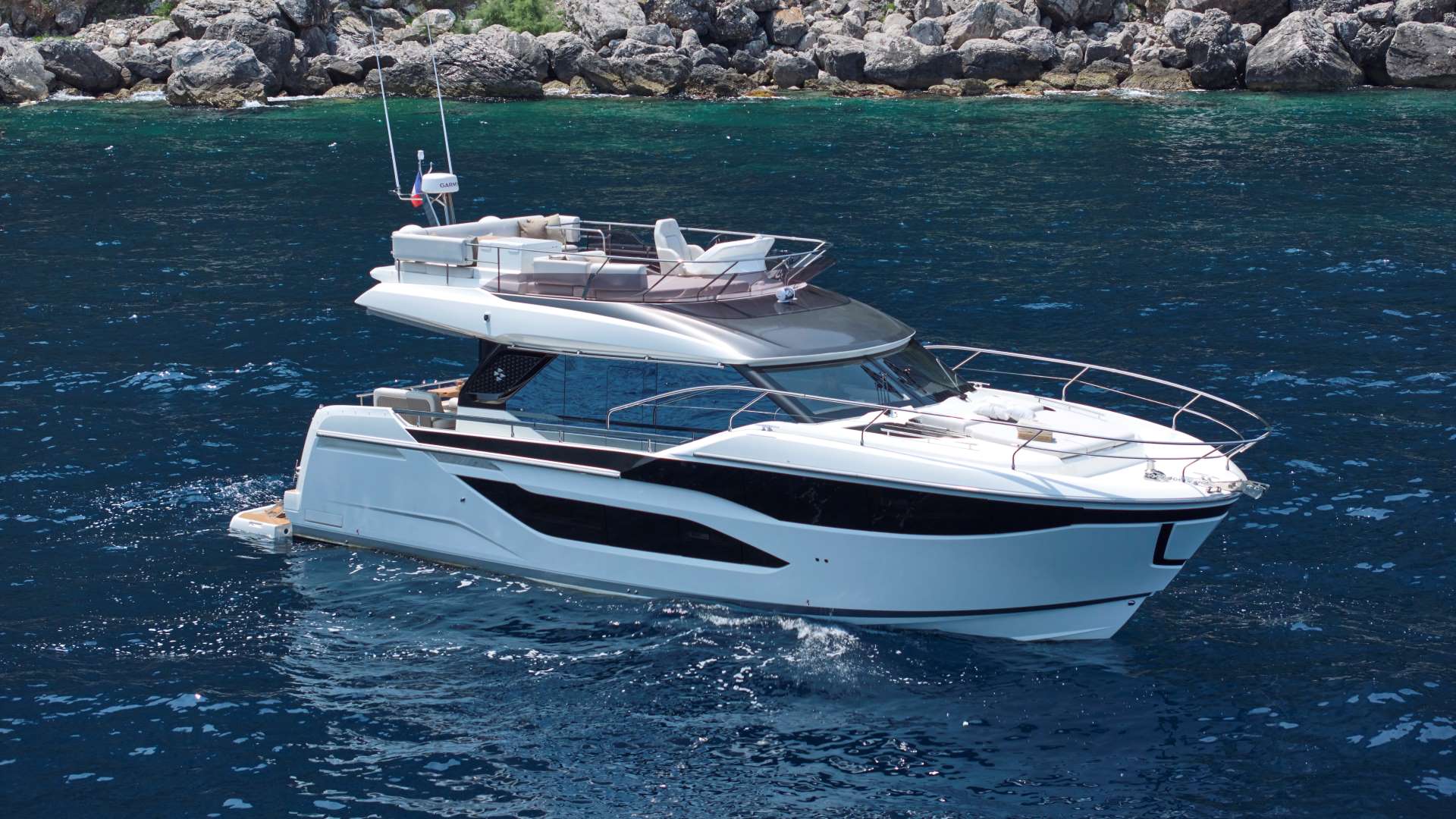Prestige Yachts F4