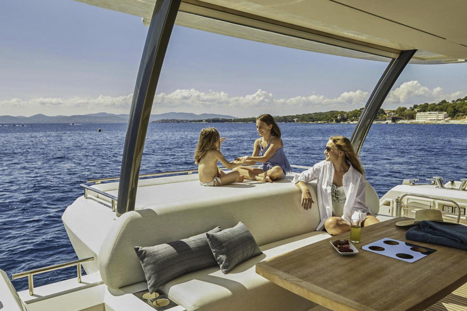 Luxury yacht Bazinga cockpit