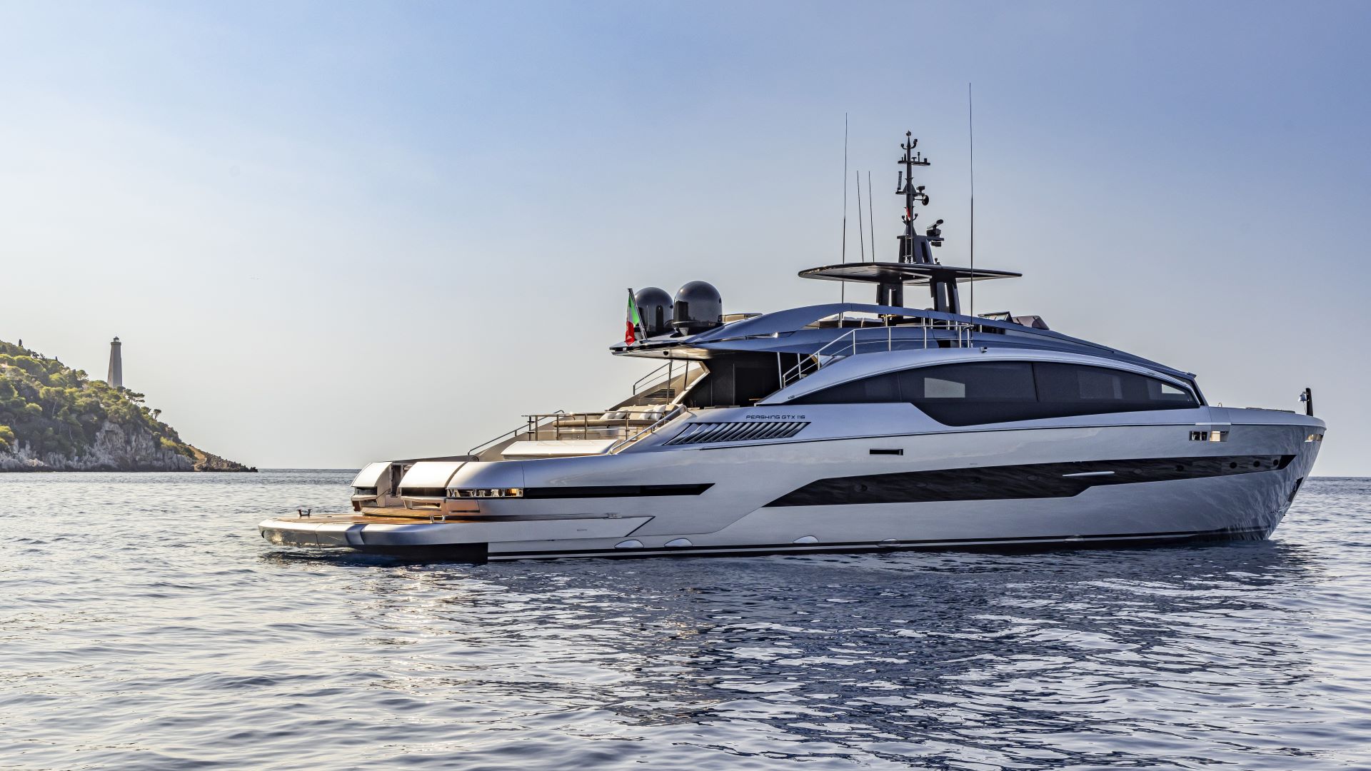 PERSHING GTX116, superyacht