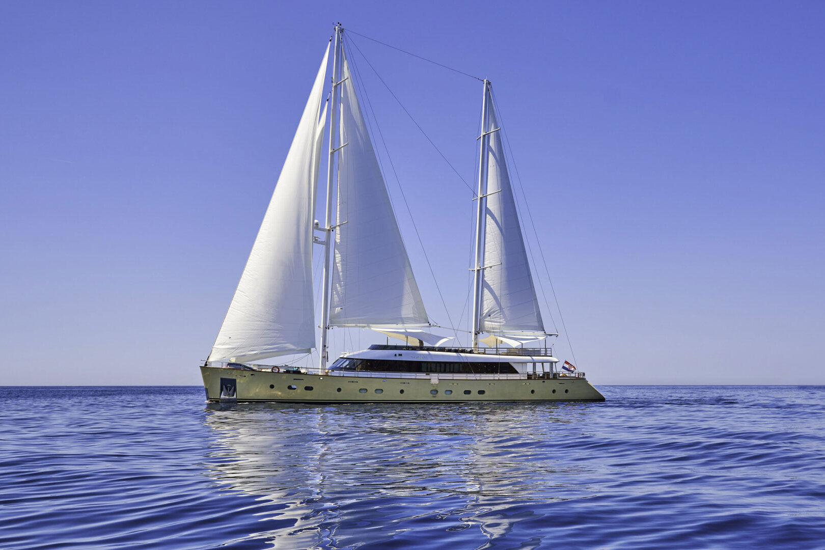 Luxury sailing yacht MarAllure sailing