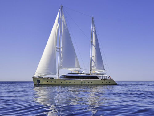 Luxury sailing yacht MarAllure sailing