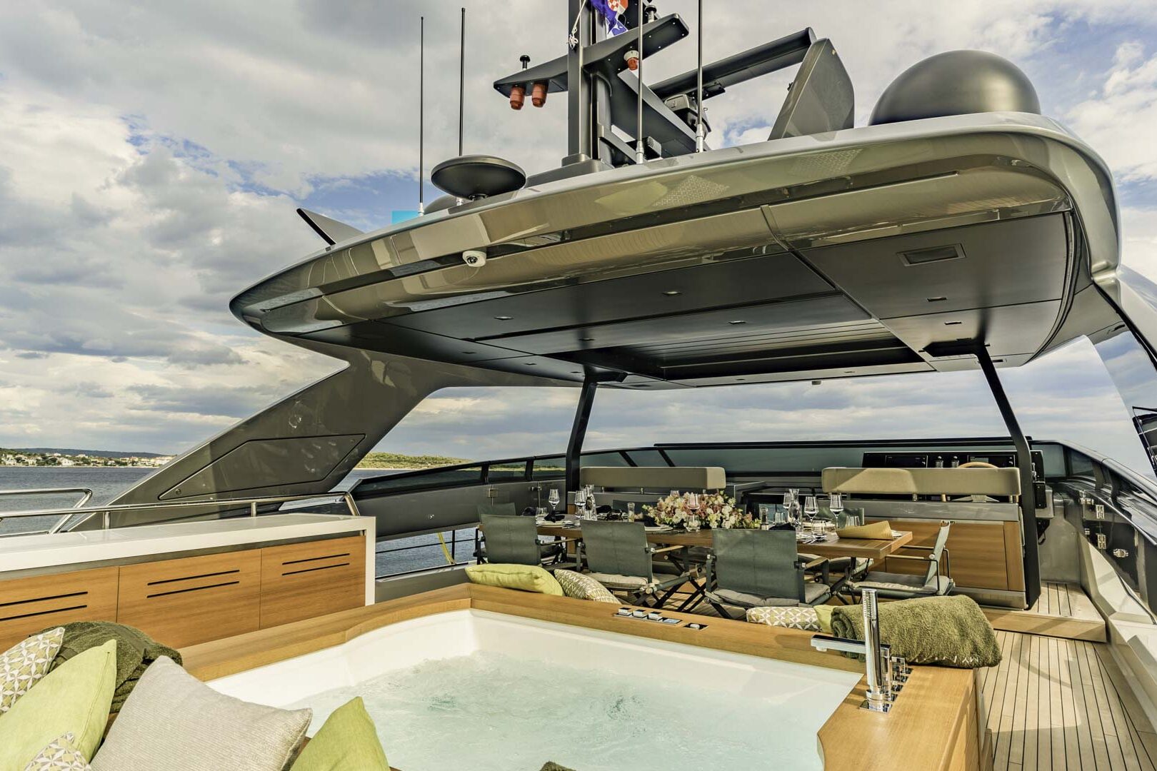 Luxury yacht Noor II flybridge