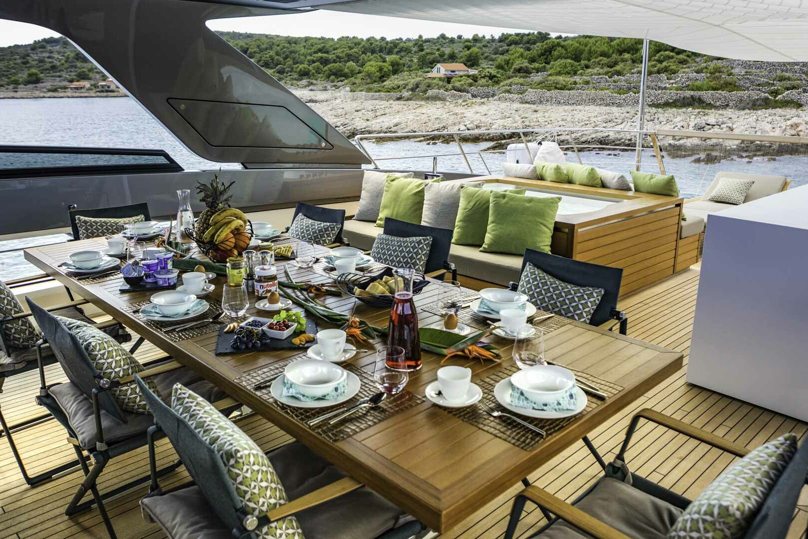 Luxury yacht Noor II fly table setting