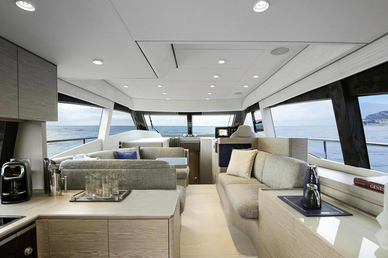 Ferretti Yachts 500 salon