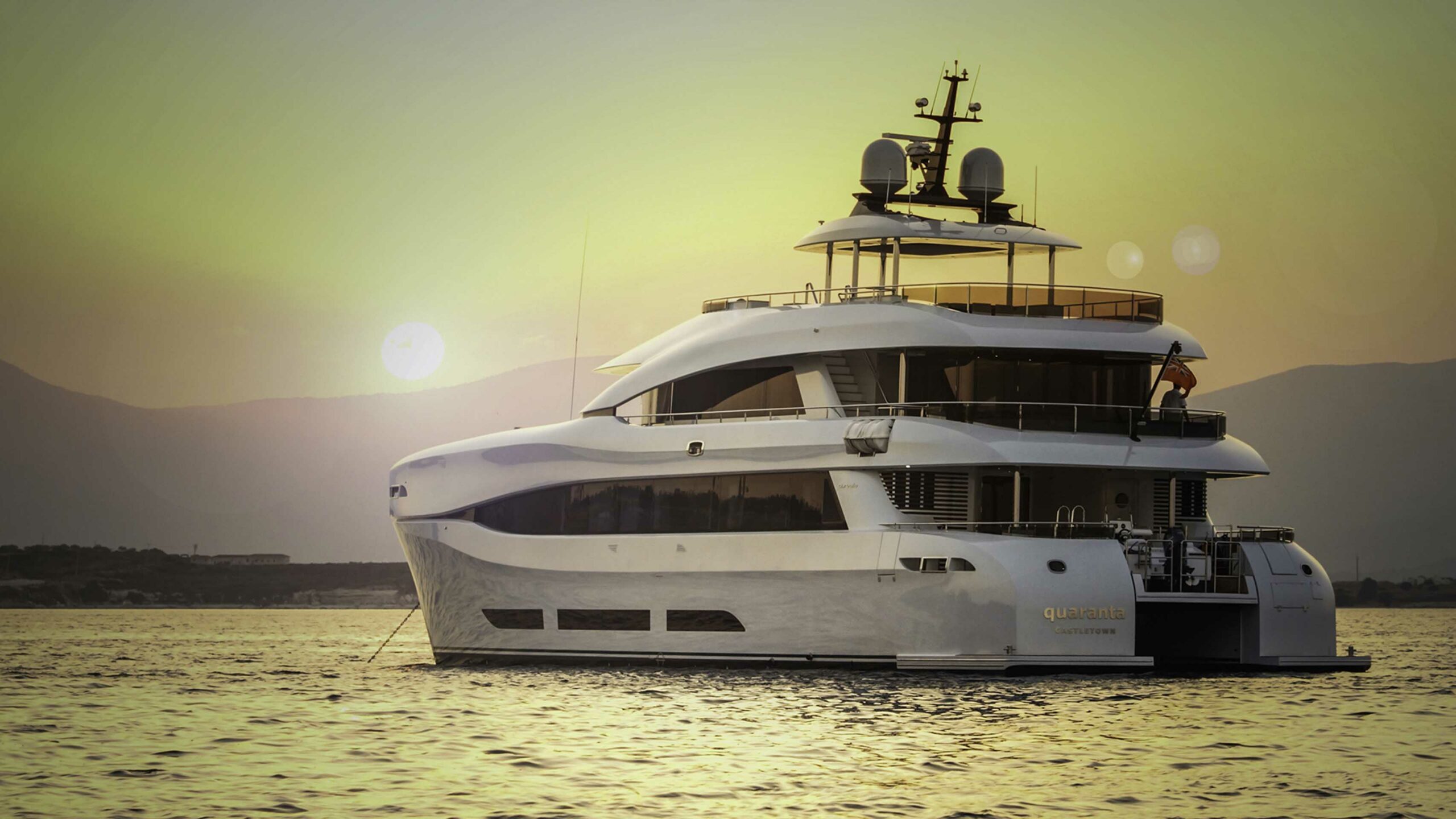 Luxury yacht QUARANTA extrernal view