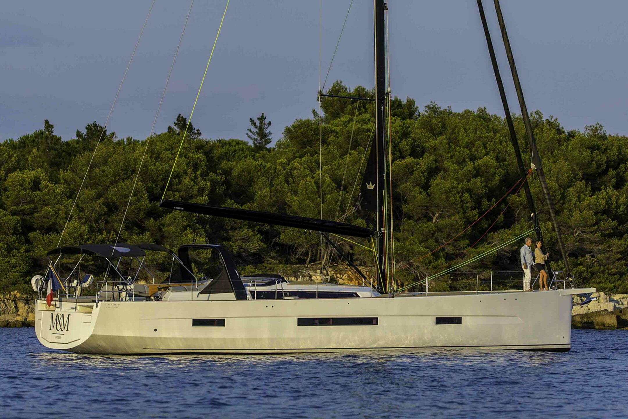 Sailing boat Dufour 63 Exclusive anchored