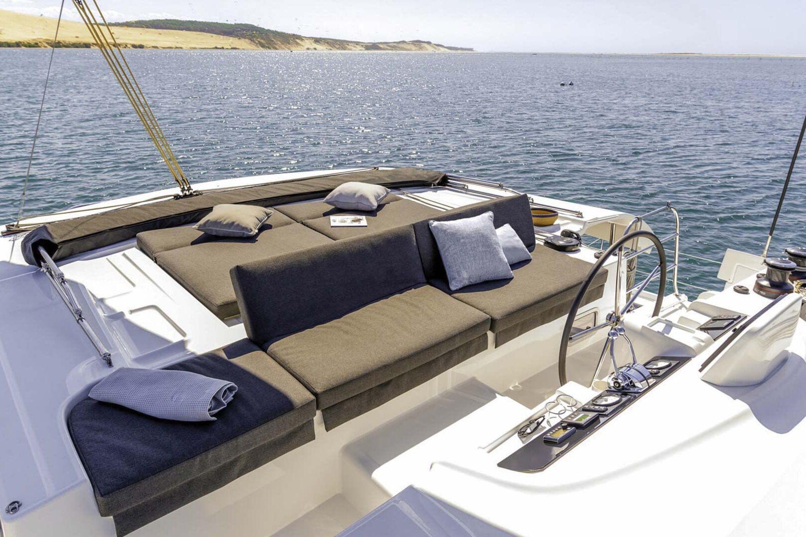 Lagoon 46 flybridge