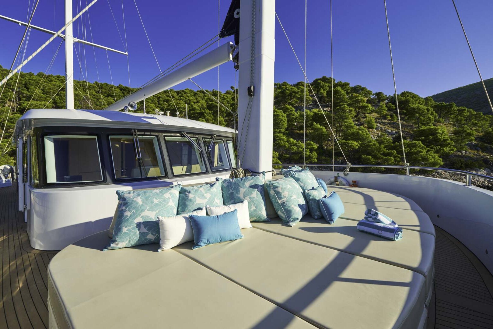 Luxury sailing yacht OMNIA foredeck lounging area