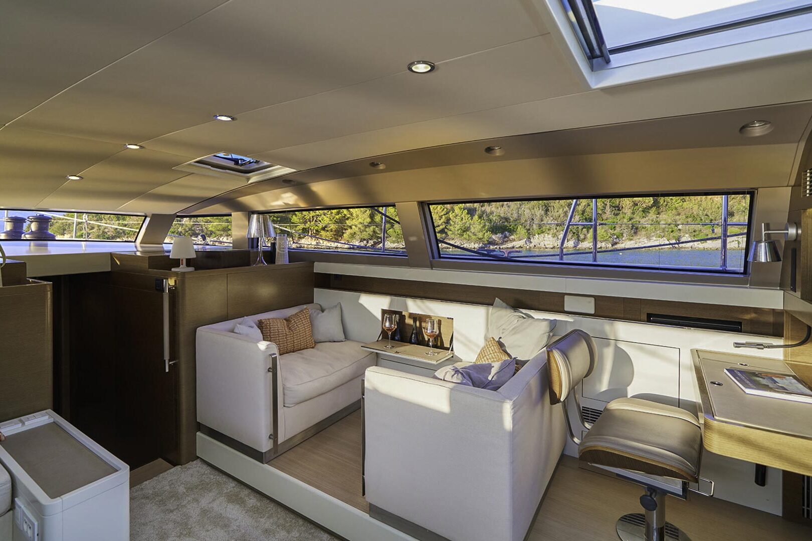 CNB 76 'Aenea' salon view